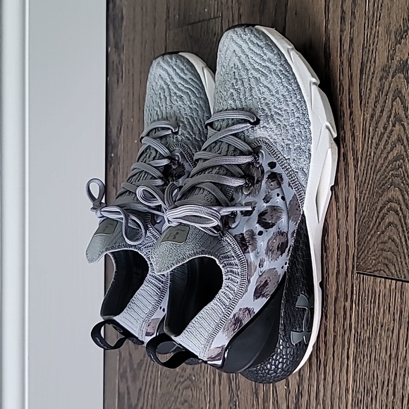 Under Armour Phantom Hovr leapard print sneakers w size 10 NWOB - Picture 6 of 10